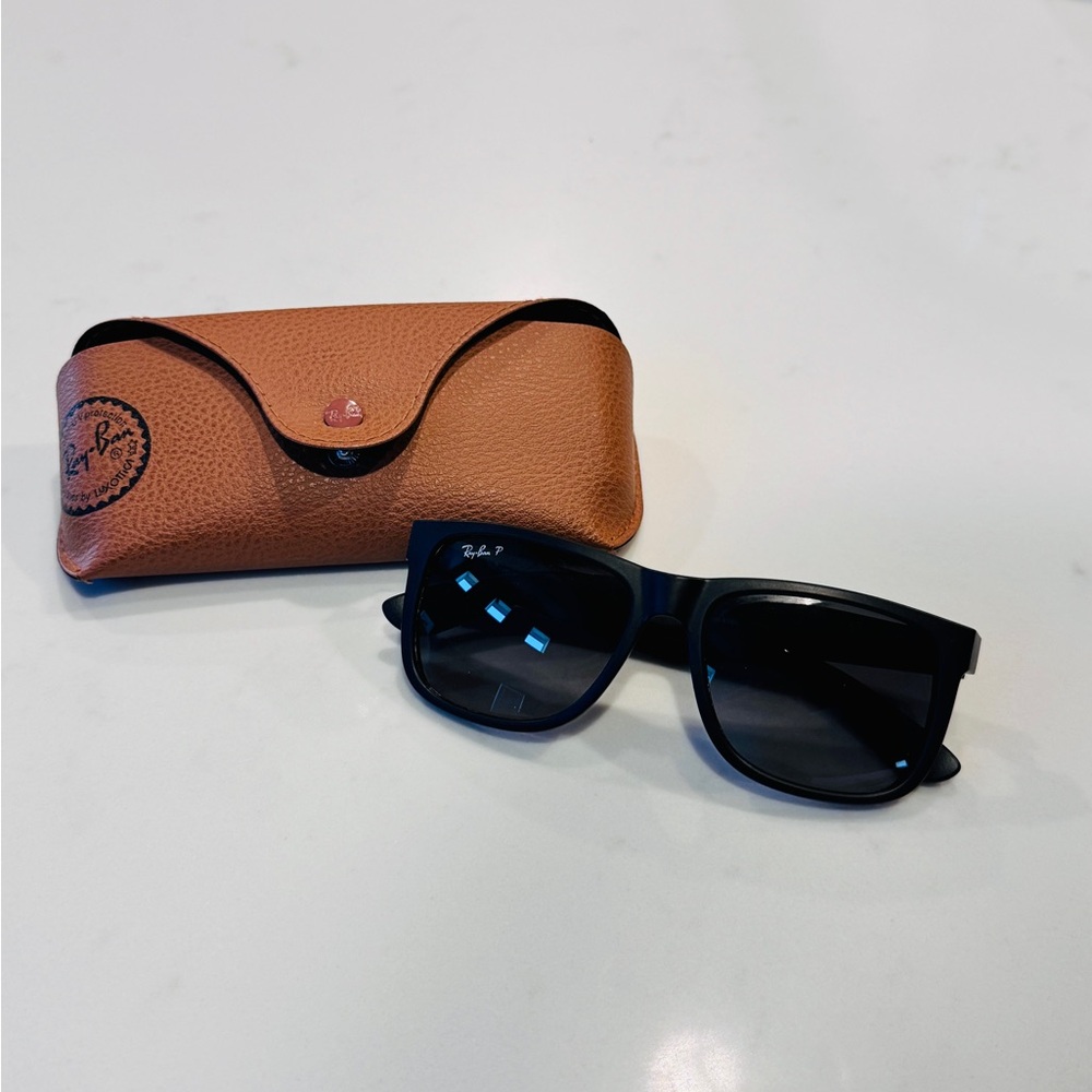 Authentic Ray Ban RB4165 Justin 601/8G Rubberized Black Sunglasses 51mm